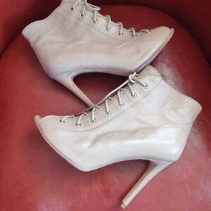 CECELIA NEW YORK Beige Booties